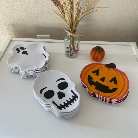 Ghost Appetizer Plates (Set of 9)  - Halloween - Picture 2 of 2